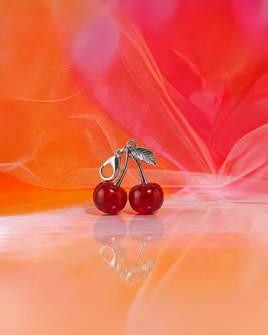 Chérie Cherry Charm